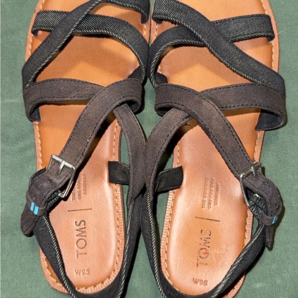 TOMS Women's Black and Brown Strappy Sandals